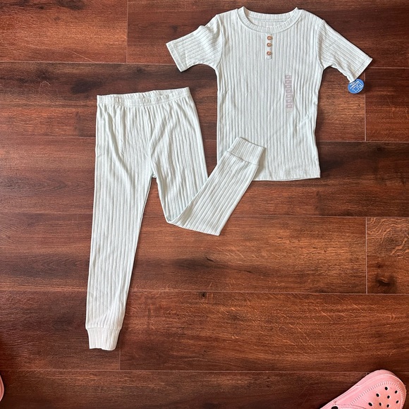 Carter's Ribbed Cream Pajama Set - Picture 2 of 4